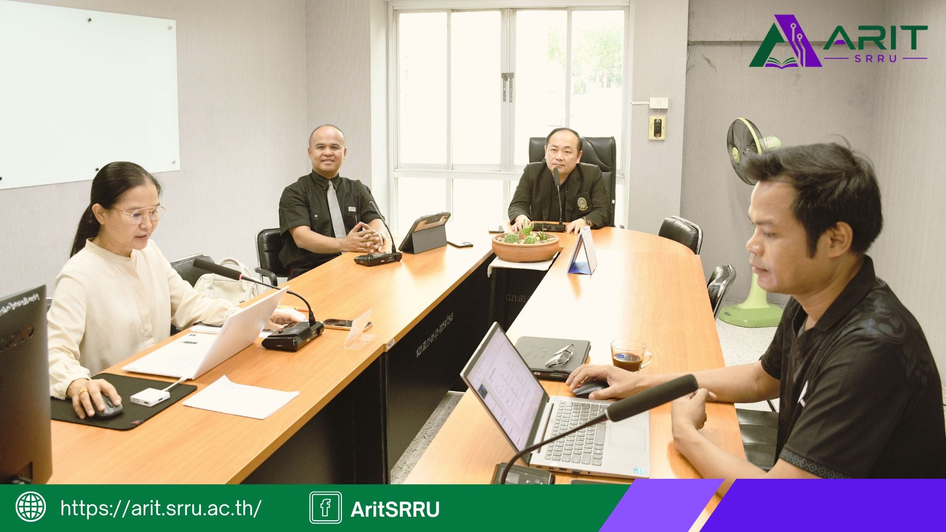ศูนย์ภาษา สำนักวิทยบริการฯ ดำเนินการประชุมเตรียมความพร้อมจัดสอบ SRRU-TEP ด้วยระบบ E-Testing ณ วิทยาลัยพิชญบัณฑิต จังหวัดหนองบัวลำภู (Hybrid Meeting) 