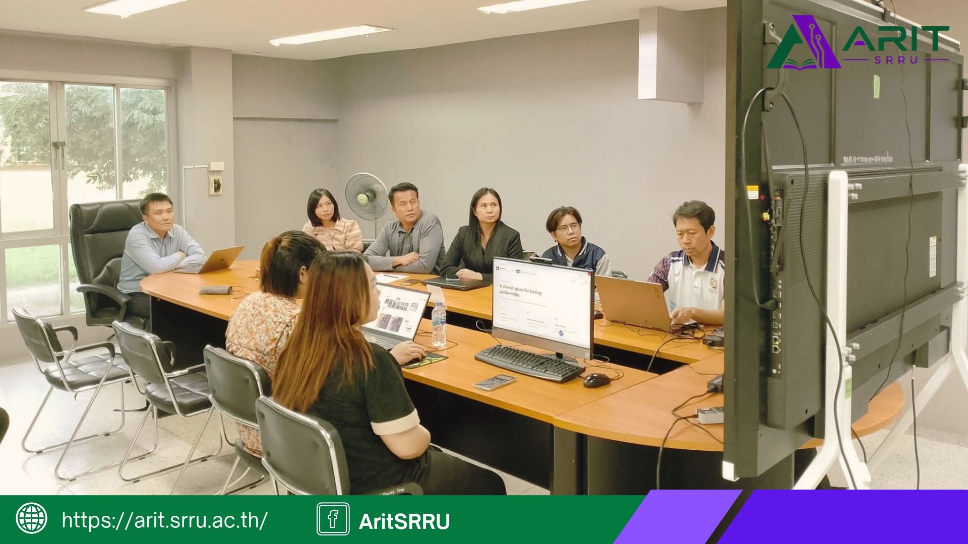 สำนักวิทยบริการฯ จัดประชุมการจัดทำ สารคดีเทิดพระเกียรติ กลุ่มอีสานตอนล่าง ครอบคลุมพื้นที่จังหวัด นครราชสีมา บุรีรัมย์ สุรินทร์ ศรีสะเกษ และอุบลราชธานี